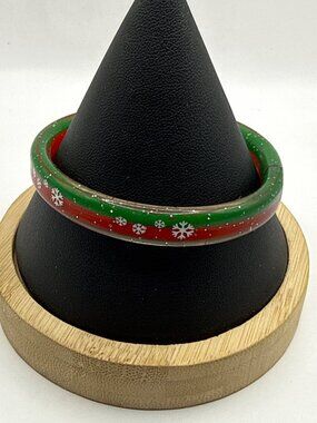 Vintage Christmas Red Green Snowflake Acrylic Bangle Bracelet Holiday